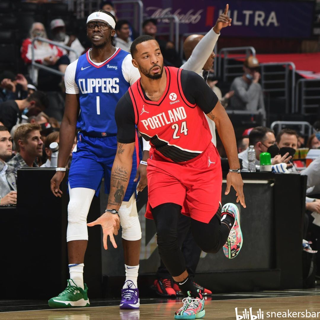 围更是成为 围更是成为