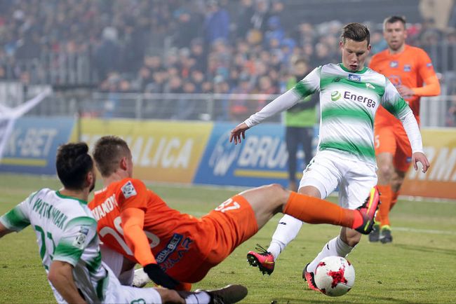 前场压迫也 前场压迫也